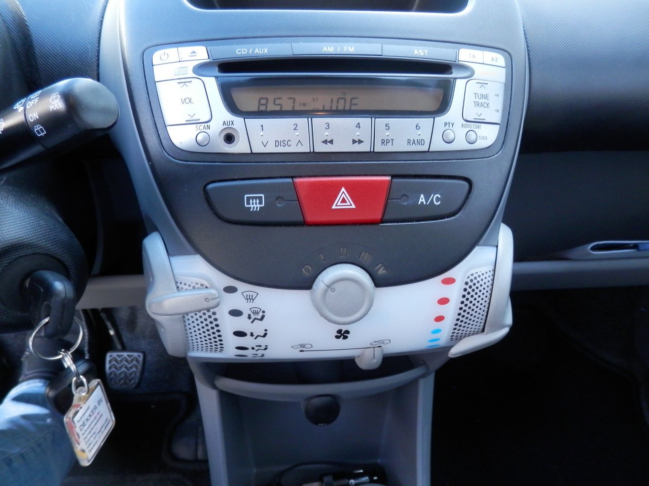 Auto Garant Biedt Aan: Peugeot 107 1.0 12v XS