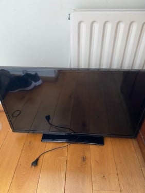 TV 32 inch