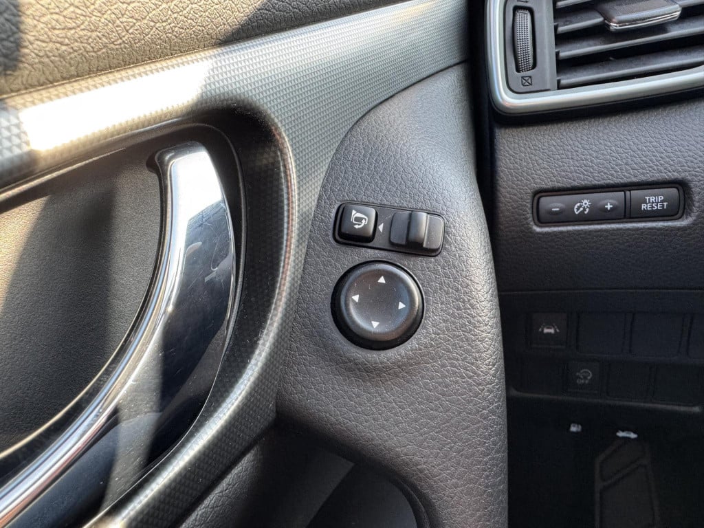 Nissan Qashqai 1.3 dig-t n-motion | panoramadak | apple carplay/android aut
