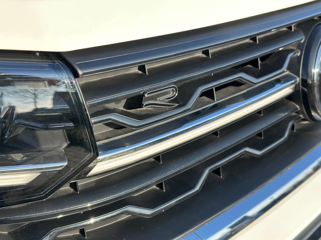 Volkswagen T-cross 1.0 tsi dsg r-line | camera | trekhaak | led gril | 4-se