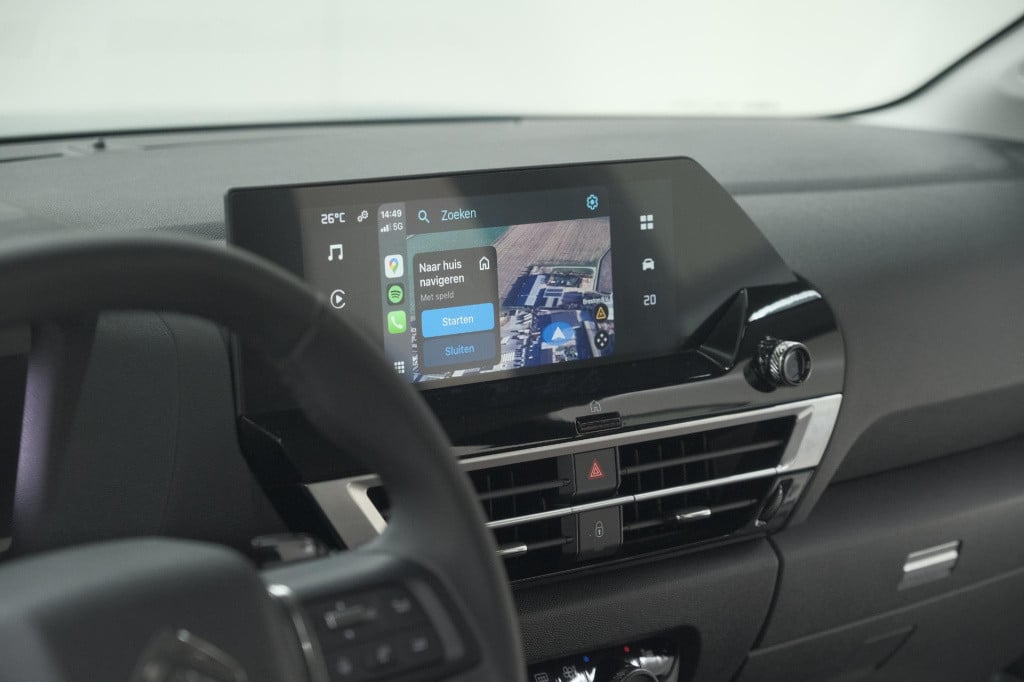 Citroen C4 puretech 130 eat8 shine | camera | apple carplay | parkeersensor