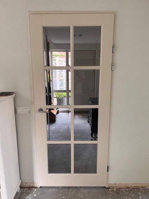 Binnendeur met facet geslepen glas