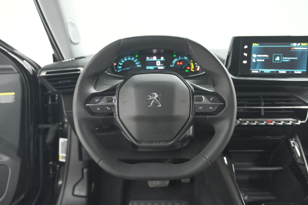Peugeot E-2008 ev active pack 50 kwh | camera | navigatie | parkeersensoren