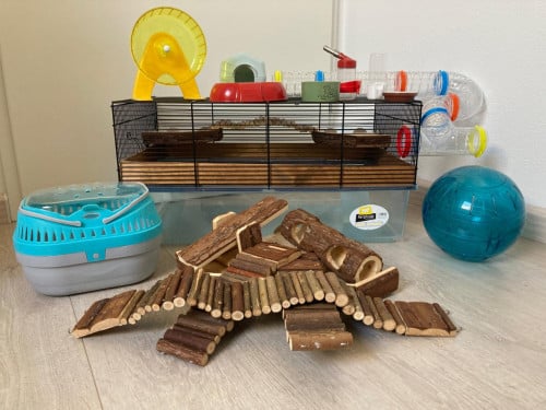 Hamsterkooi met toebehoren te koop
