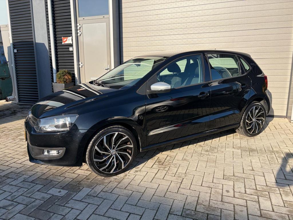 Volkswagen Polo 1.4-16v comfortline/lichtmetaal/carplay/airco/black edition