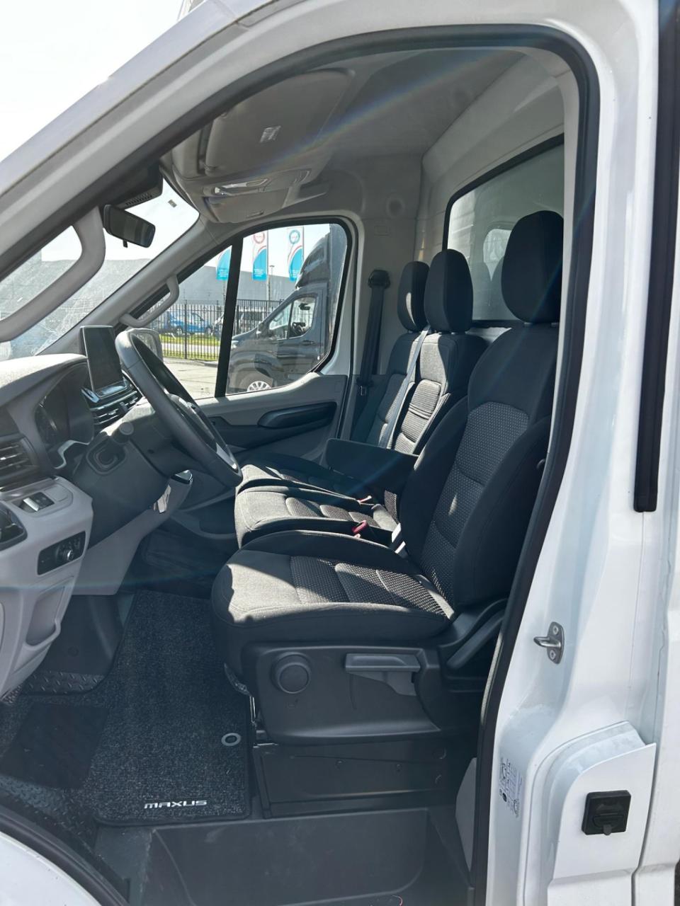 Maxus Edeliver9 l3 business deal 65 kwh | direct leverbaar! | op = op | laa