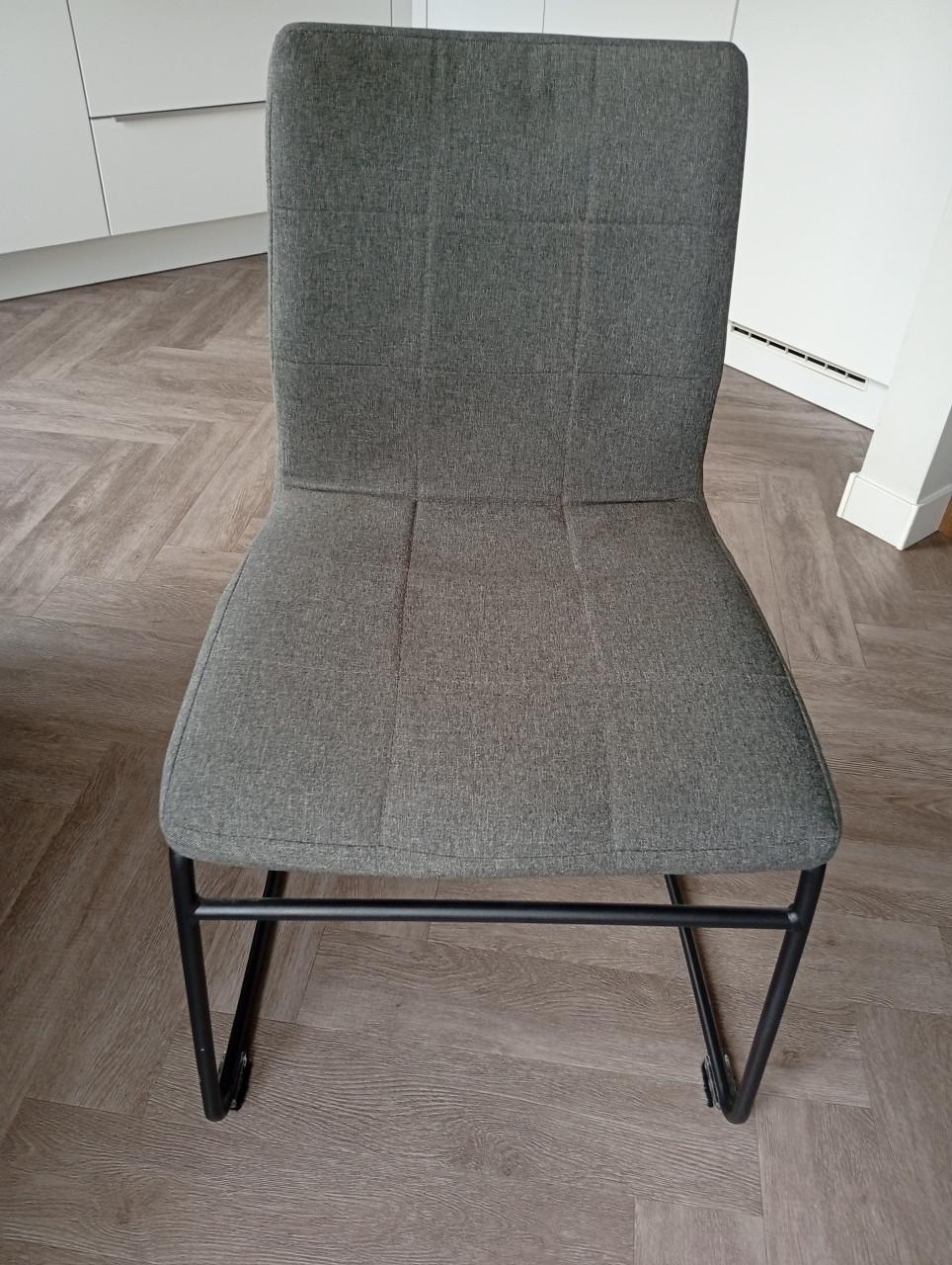 Tafel mango met 8 stoelen