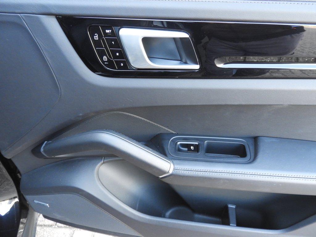Porsche Cayenne 3.0 e-hybrid