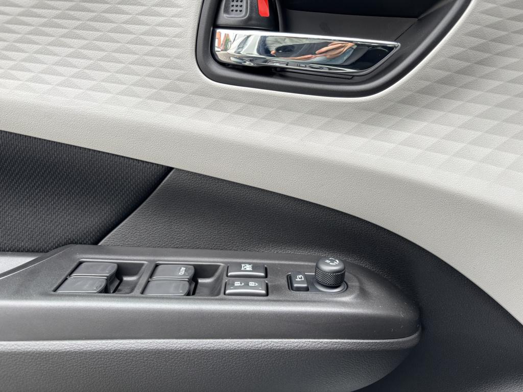 Suzuki Swift 1.2 style smart hybrid//€ 1.600 korting