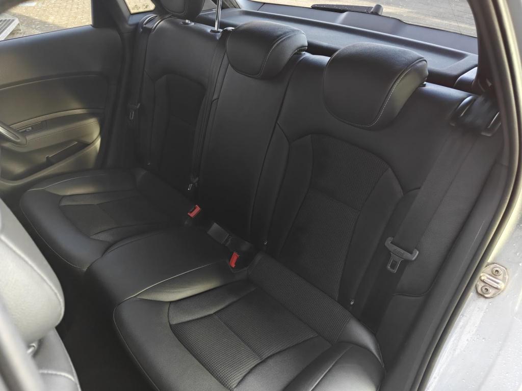 Audi A1 Sportback 1.0 tfsi sport s line edition