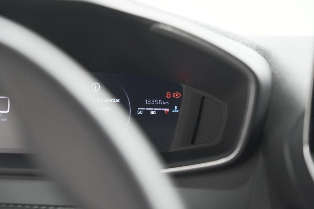 Peugeot 2008 puretech 100 allure | apple carplay | parkeersensoren | climat