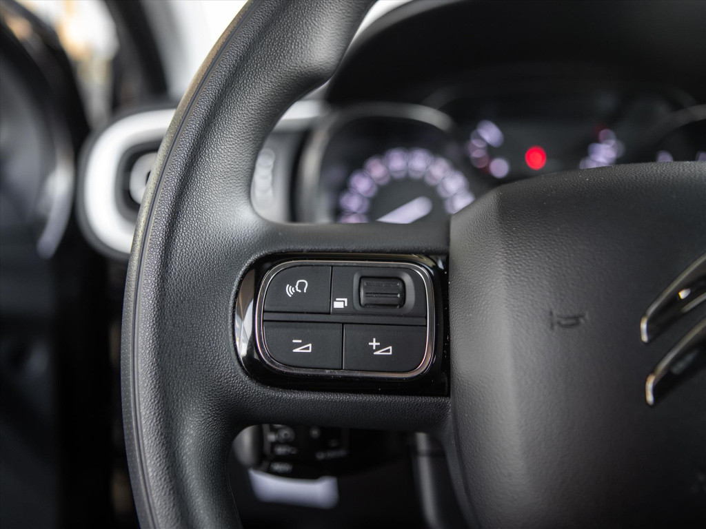 Citroen C3 1.2 puretech 83pk shine | stoelverwarming | carplay | park. sens