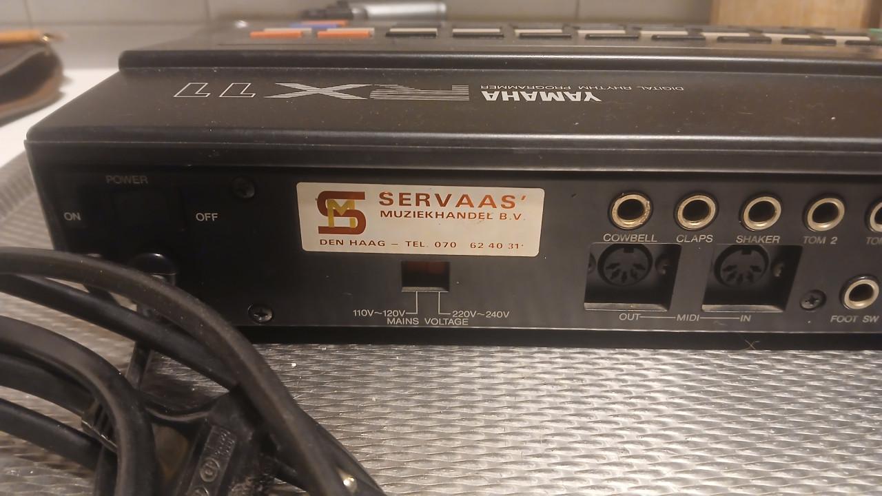Yamaha rx11 drumcomputer