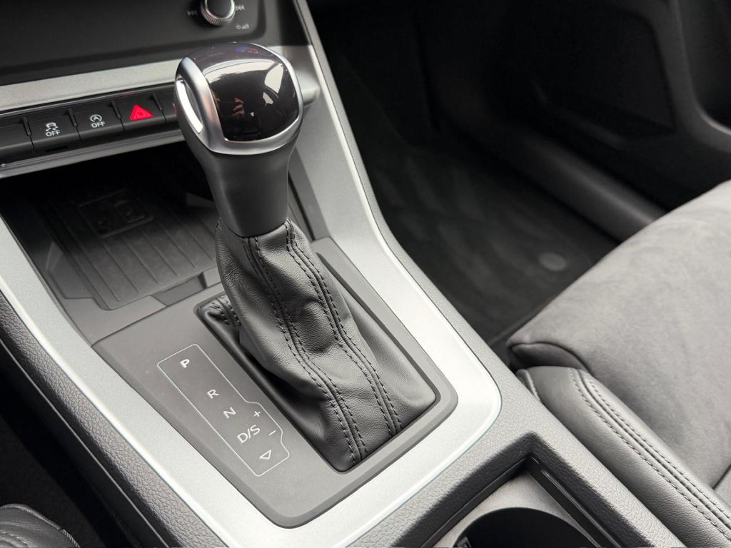 Audi Q3 35 tfsi 150pk s-tronic advanced | trekhaak | zwart optiek | dode ho