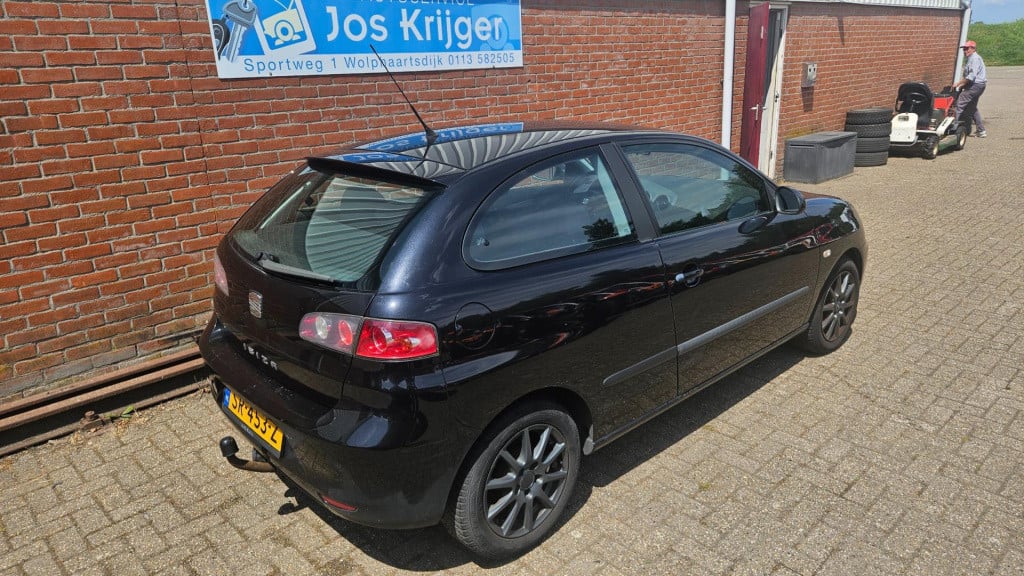 Seat Ibiza 1.4-16v reference automaat
