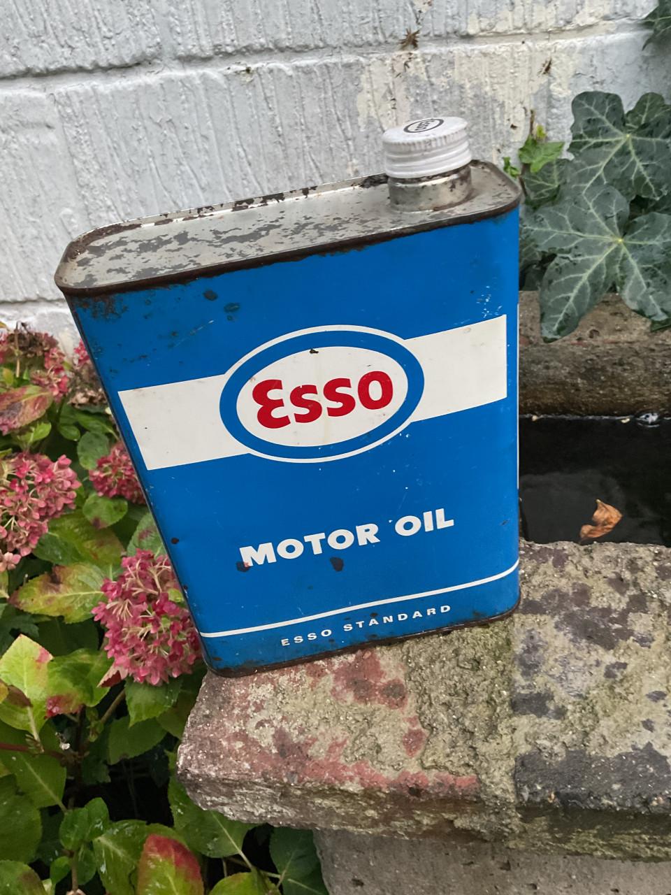 Esso reclame items