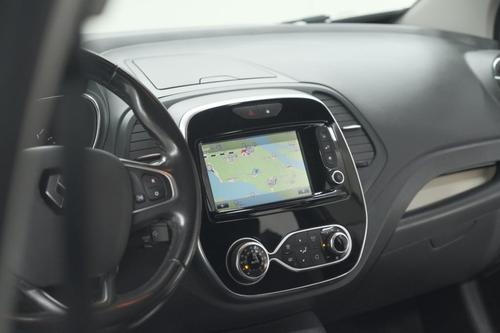 Renault Captur tce 90 intens | trekhaak | camera | navigatie | parkeersenso
