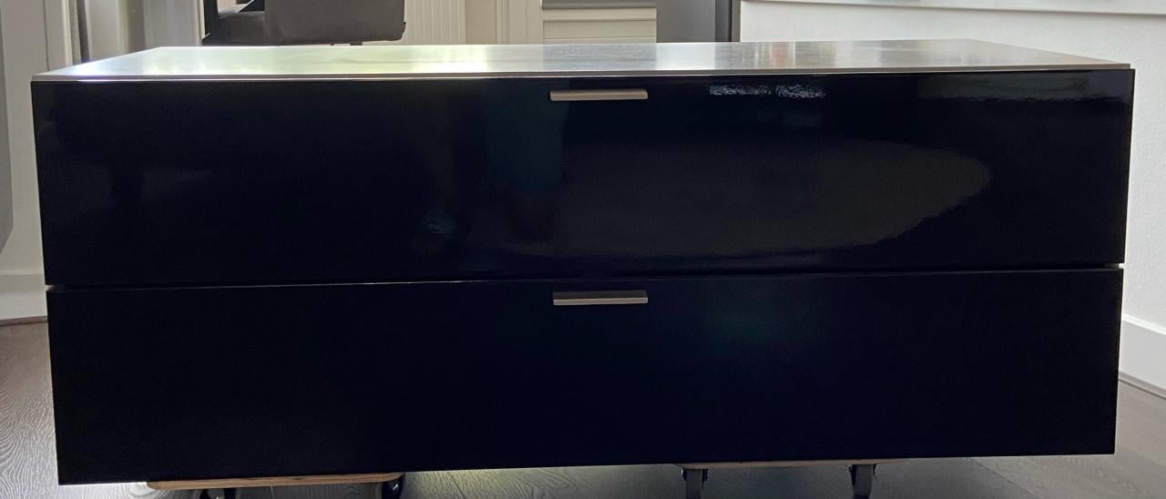 Design lage kast 47 h x 56 d x 120 l cm