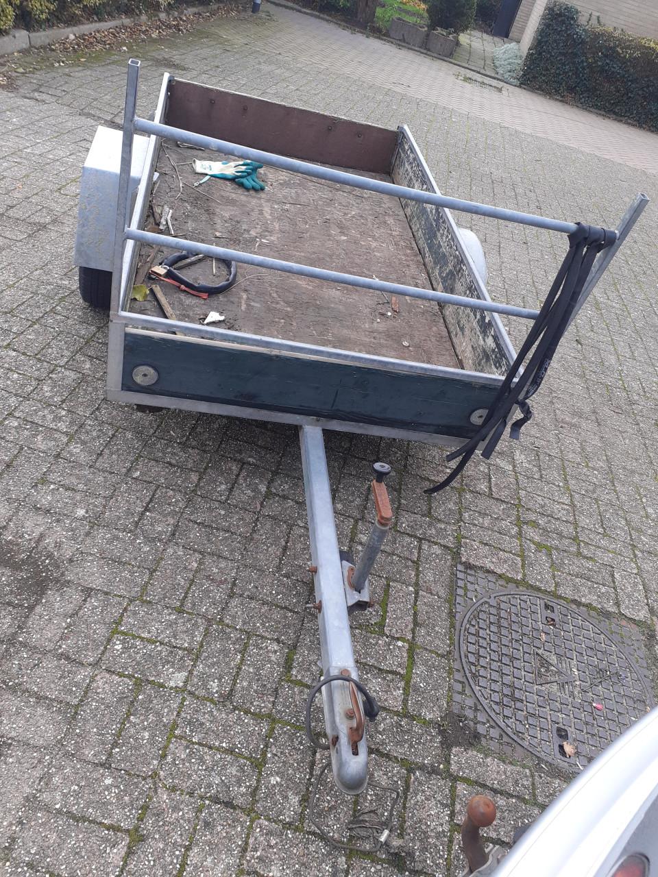 Aanhanger lichte Enkelas bakmaat........ 202 x 116 cm