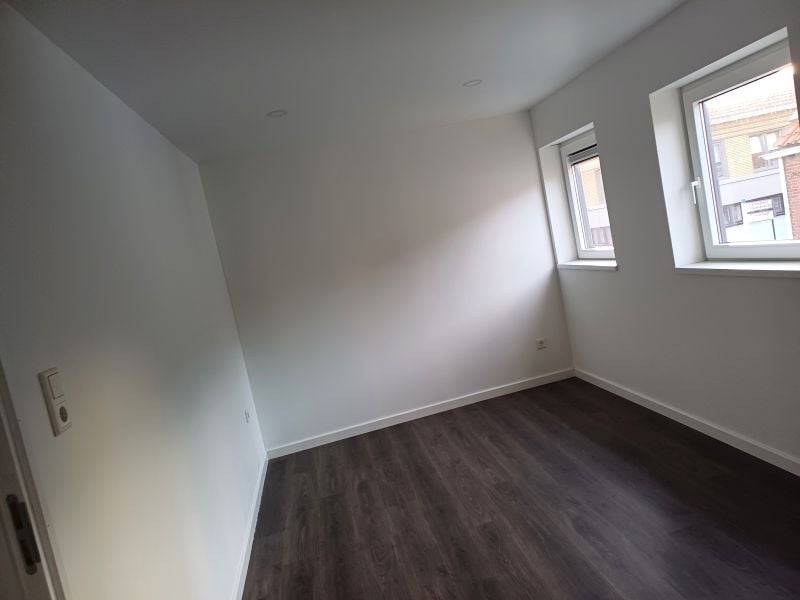 Te huur; Appartement met kantoor aan huis - IJzendijke