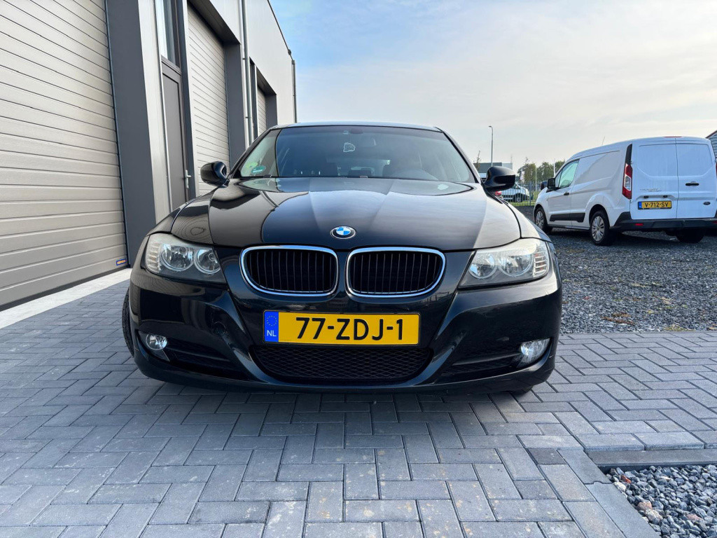 BMW 3-serie 318i nieuwe motor bij 176.000km