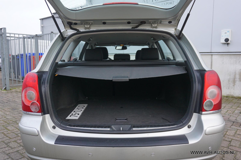 Toyota Avensis wagon 2.0 d-4d-f luna