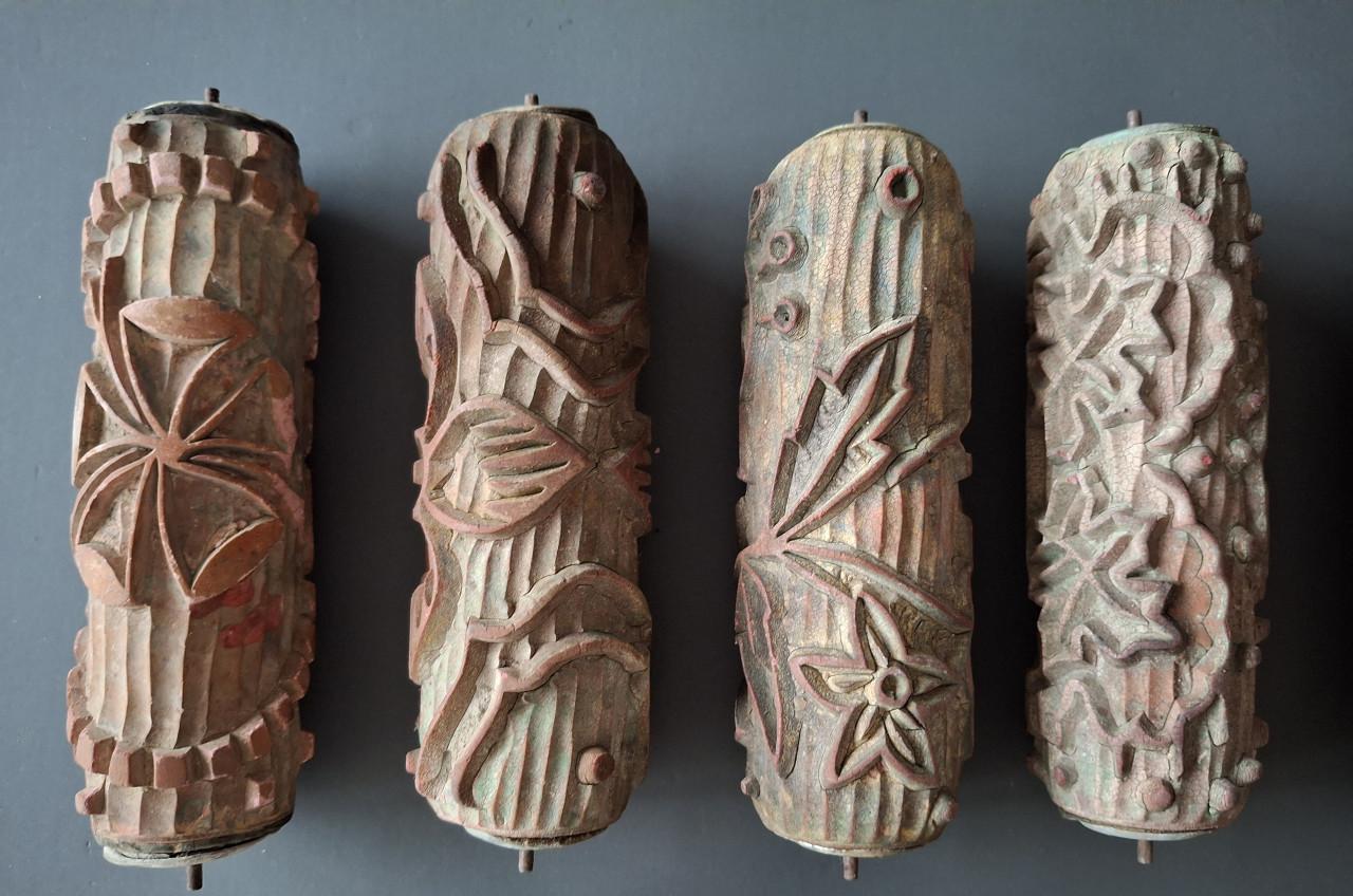 Decoratie rollers voor behang, stof, etc. antiek, rubber, i.z.g.st.