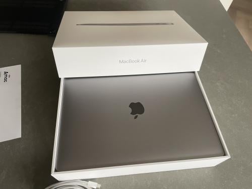 MacBook air 13-inch 2020