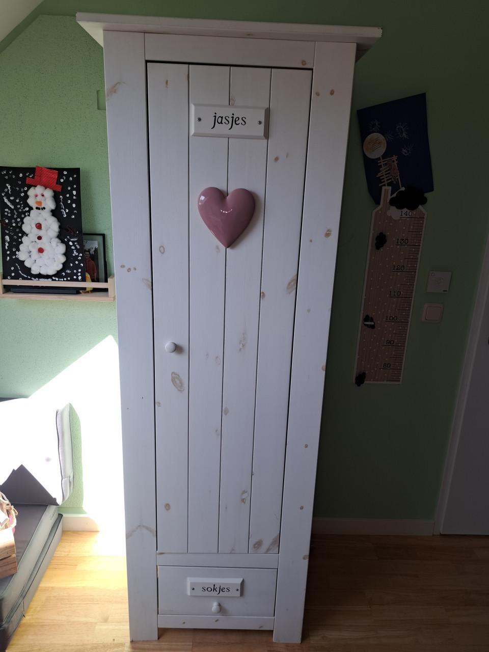 Complete babykamer in sfeervol strandthema
