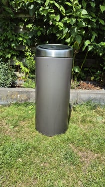 Brabantia prullenbak 30l touch bin grijs