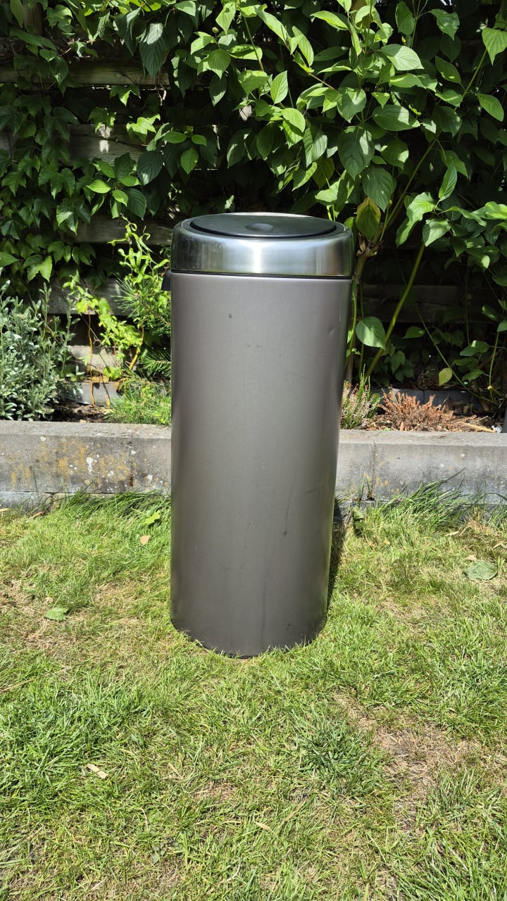 Brabantia prullenbak 30l touch bin grijs