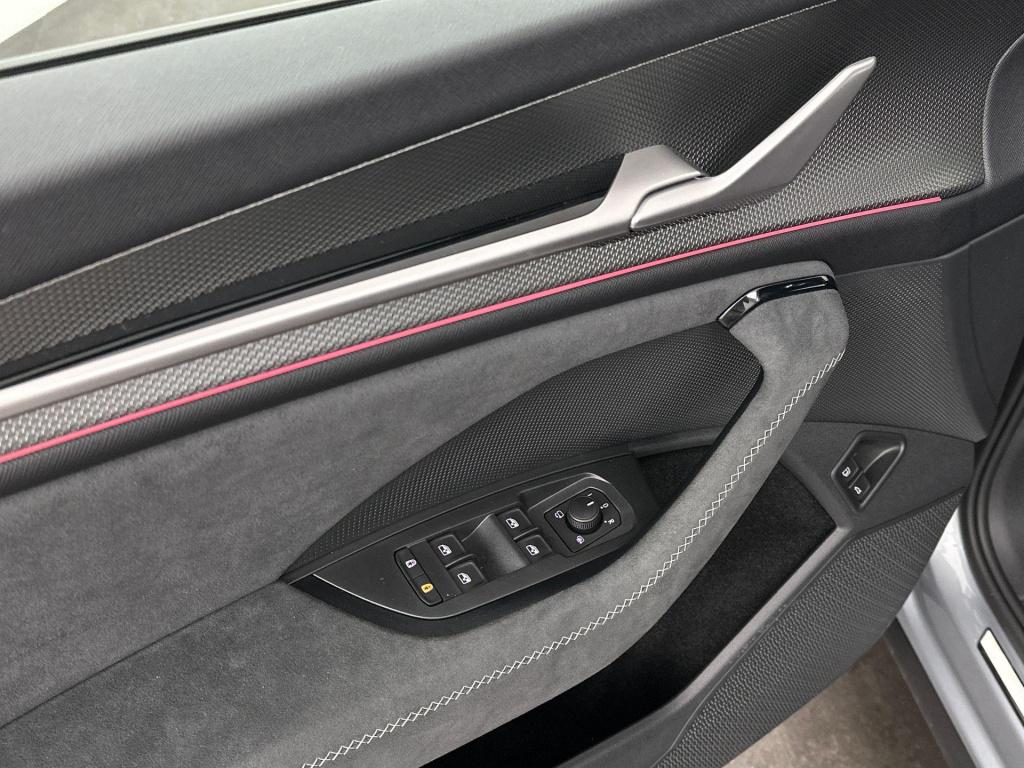 Skoda Kodiaq sportline business 1.5 tsi phev 150 kw / 204 pk su