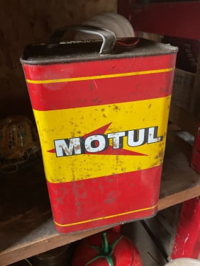 Oud Motul olieblik