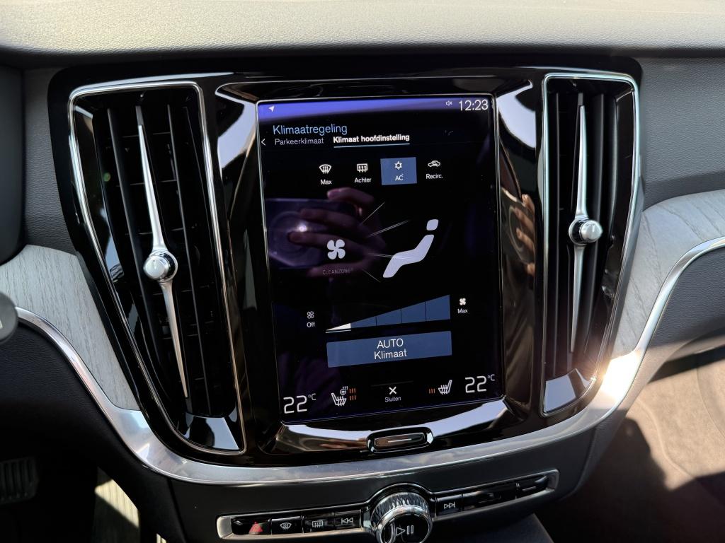 Volvo V60 t6 340pk recharge inscription| full options ! trekhaak