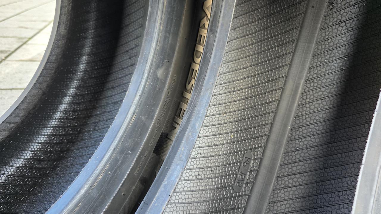 2X VREDESTEIN ULTRAC 225/55 R17 XL NIEUW