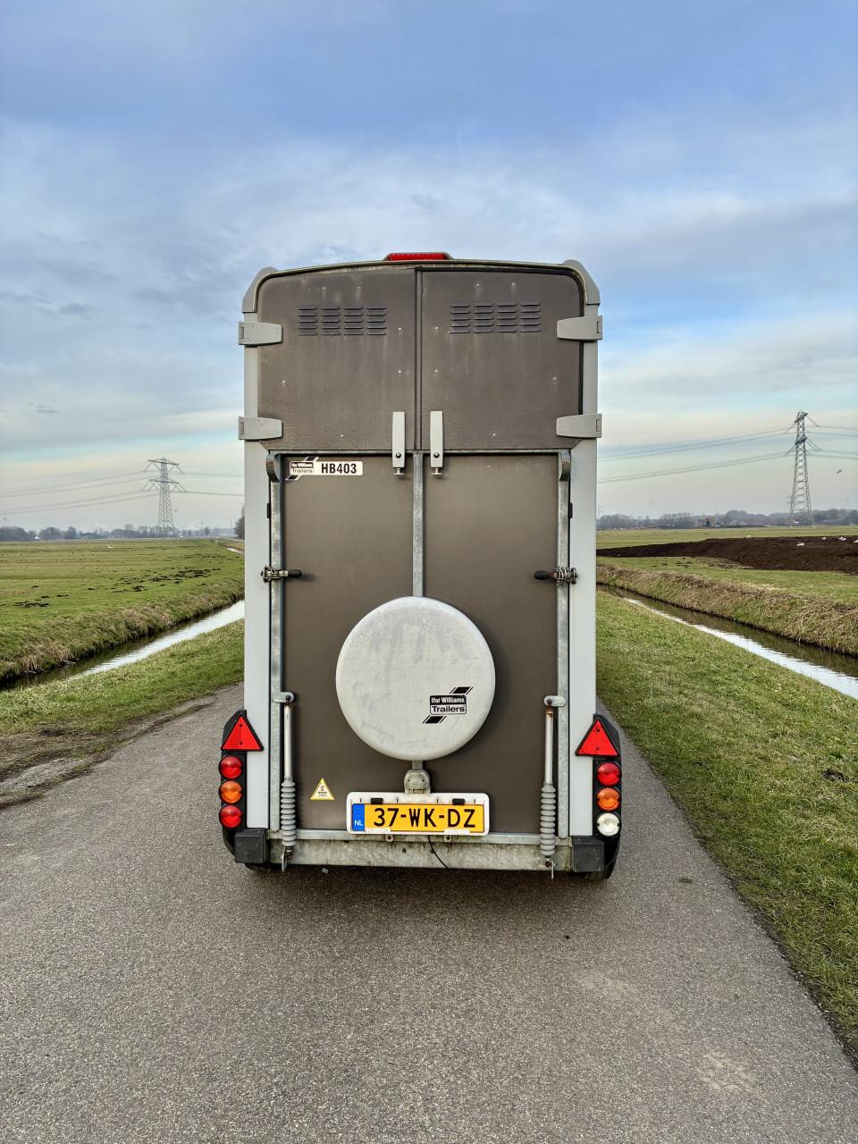 Aluminium 1,5 paards Ifor HB403 met voorlosklep b.j. 2013