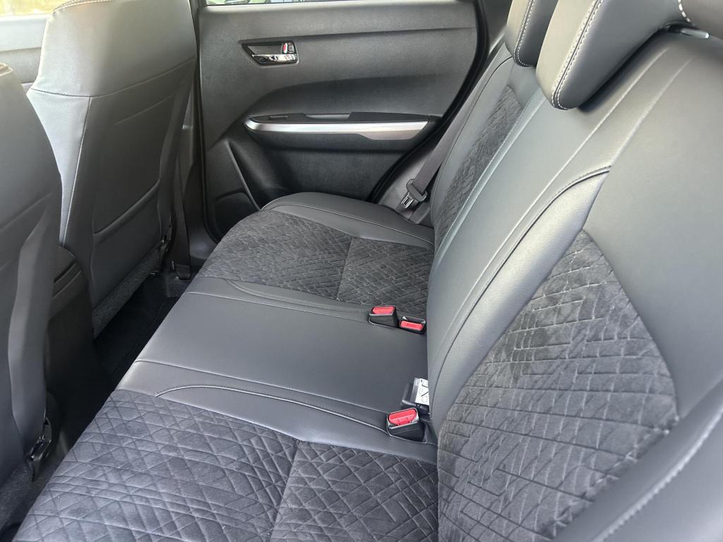 Suzuki Vitara 1.5 hybrid style