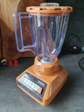 Prachtige zgan Philips Walita Blender jaren 70 in zeer goede staat...
