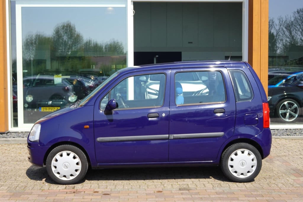 Opel Agila 1.2-16v comfort