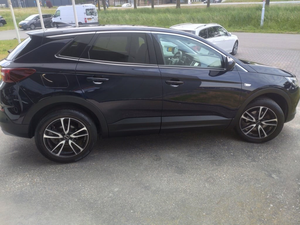 Opel Grandland X 1.2 turbo innovation