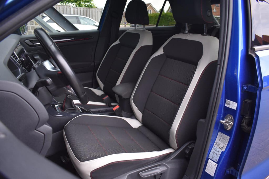 Volkswagen T-roc 1.0 tsi sport | virtual cockpit | trekhaak | camera | nap 