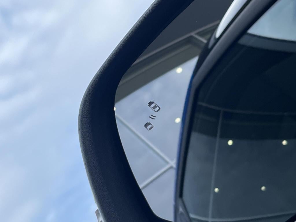 Ford Explorer premium extended range rwd 77 kwh | panoramadak | climate con