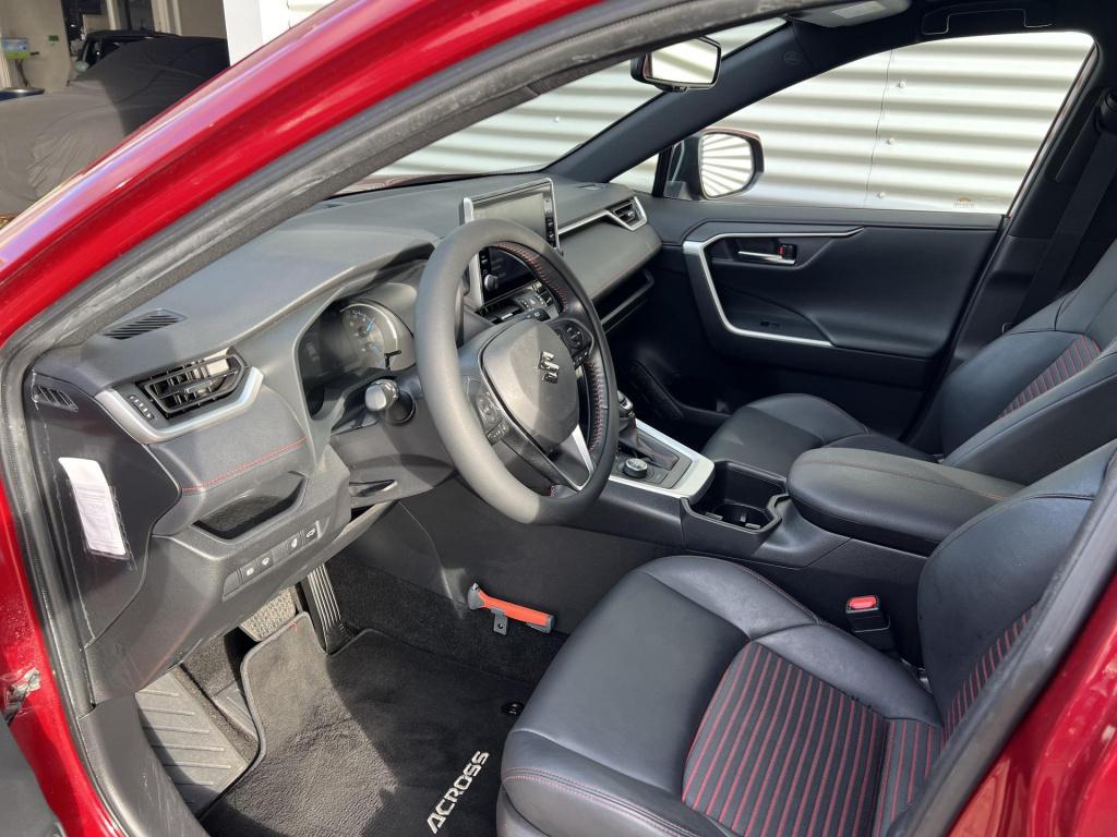 Suzuki Across 2.5 plug-in hybrid style