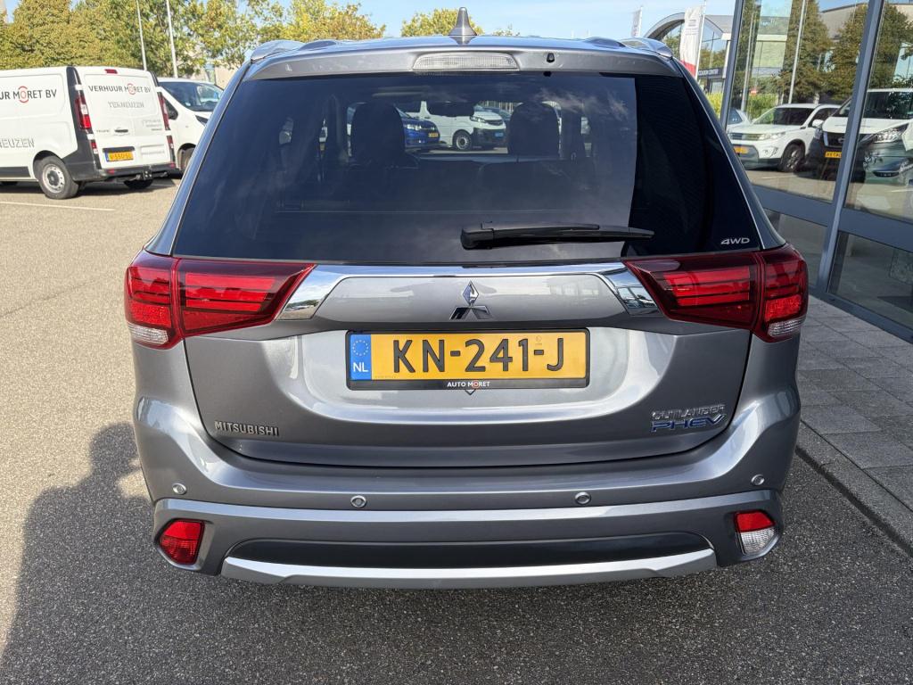 Mitsubishi Outlander 2.0 phev instyle+