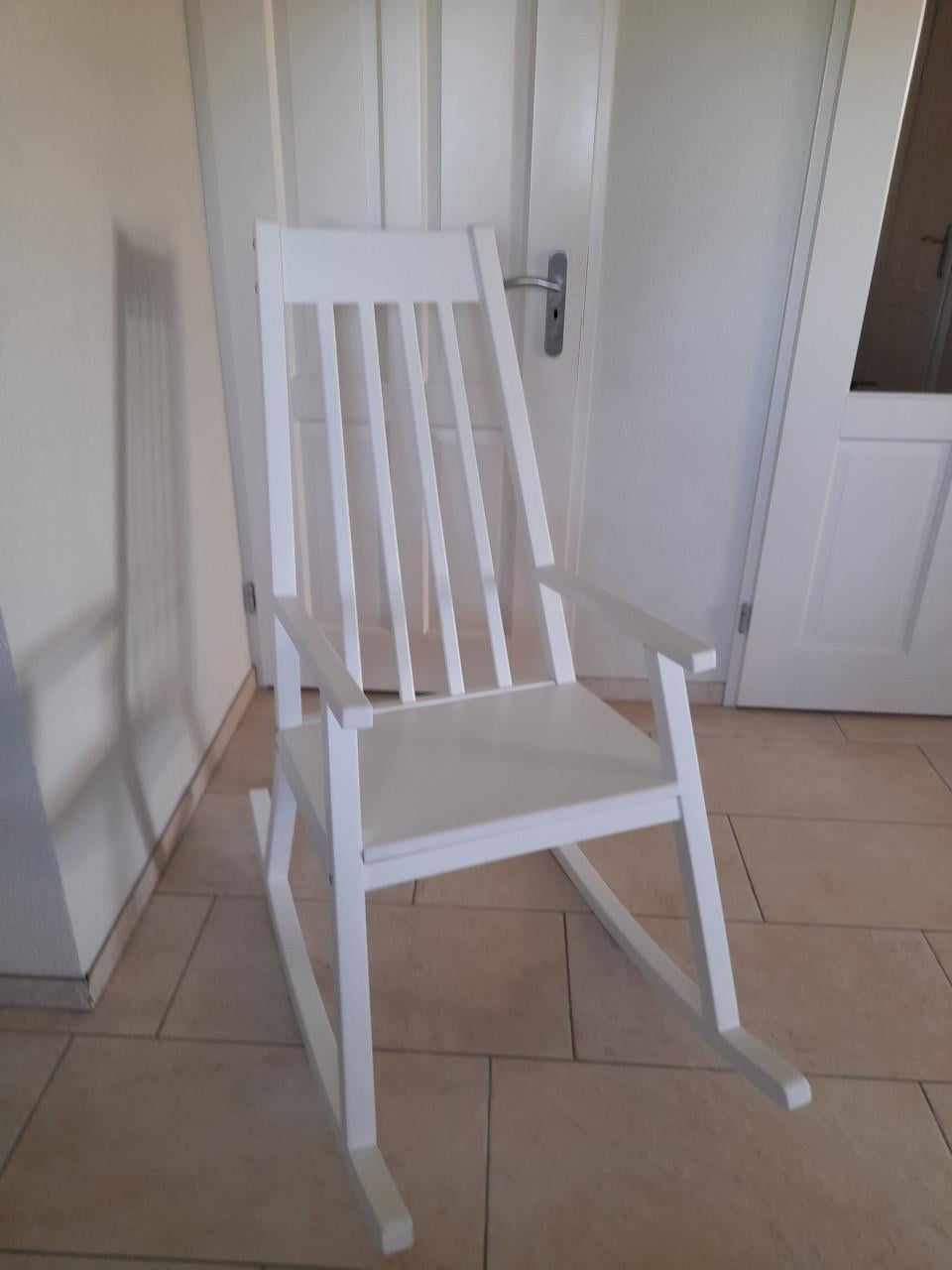 Witte houten Schommelstoel (in goede nette staat)