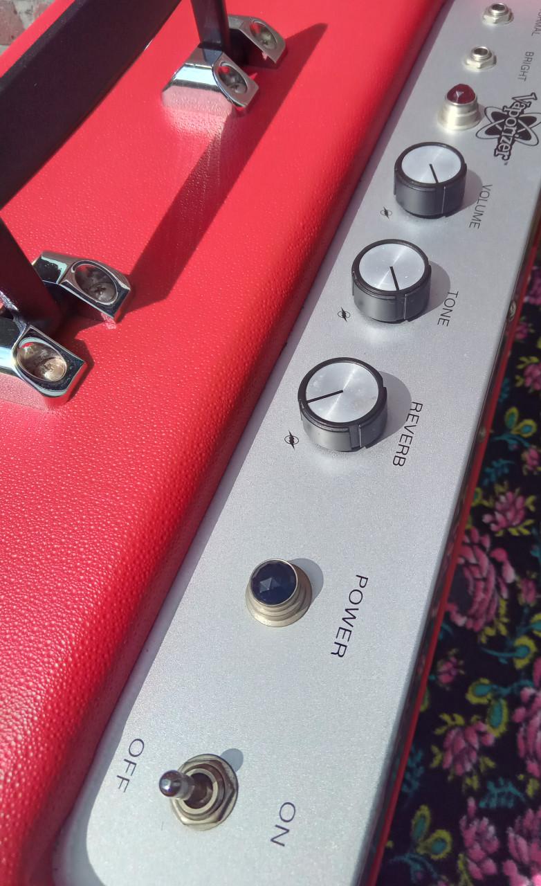 Fender Vaporiser (Rocket Red)