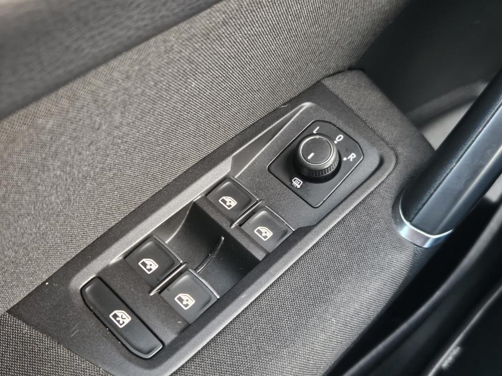 Volkswagen Touran 1.2 tsi highline business r-line 7-pers. | acc | camera