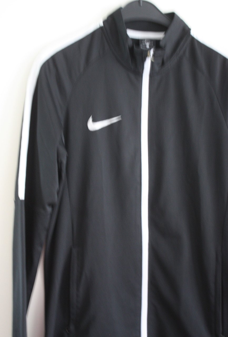 Zwart nike jasje maat s