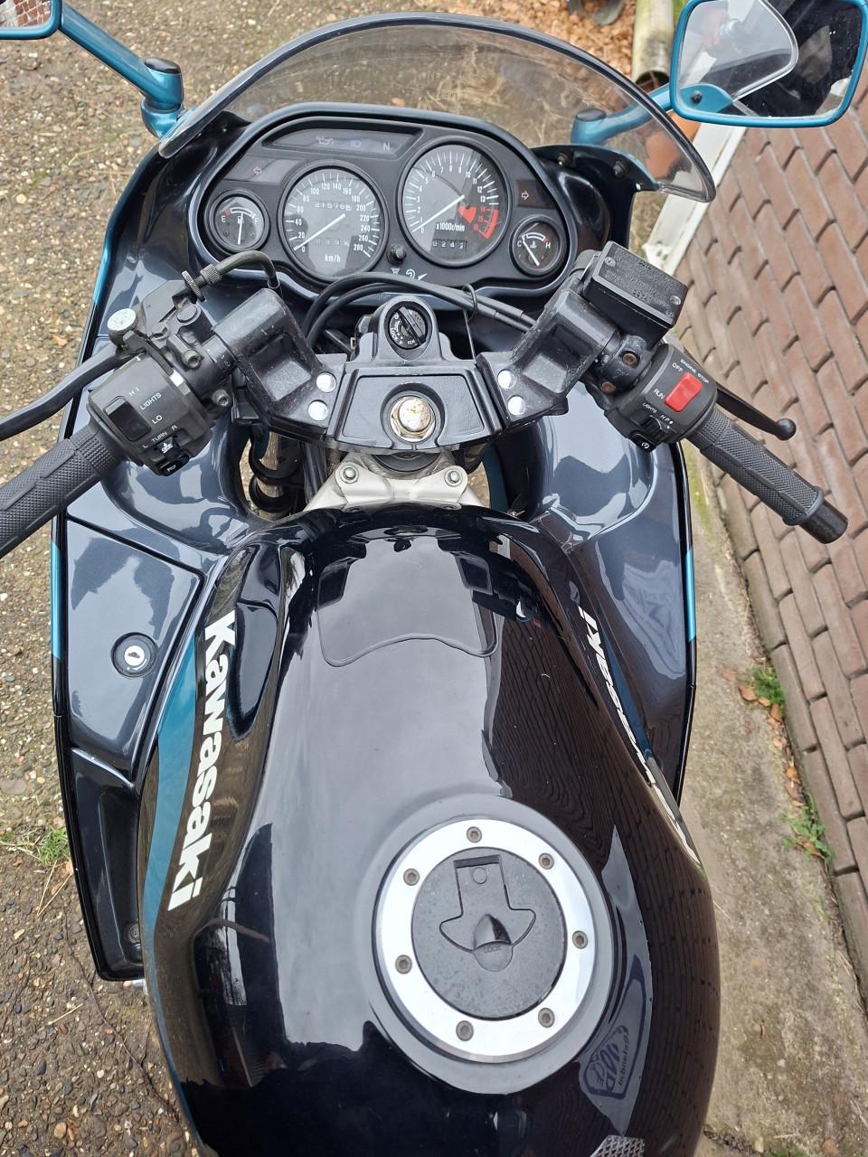 Kawasaki ZZR 600 (inruilkoopje)