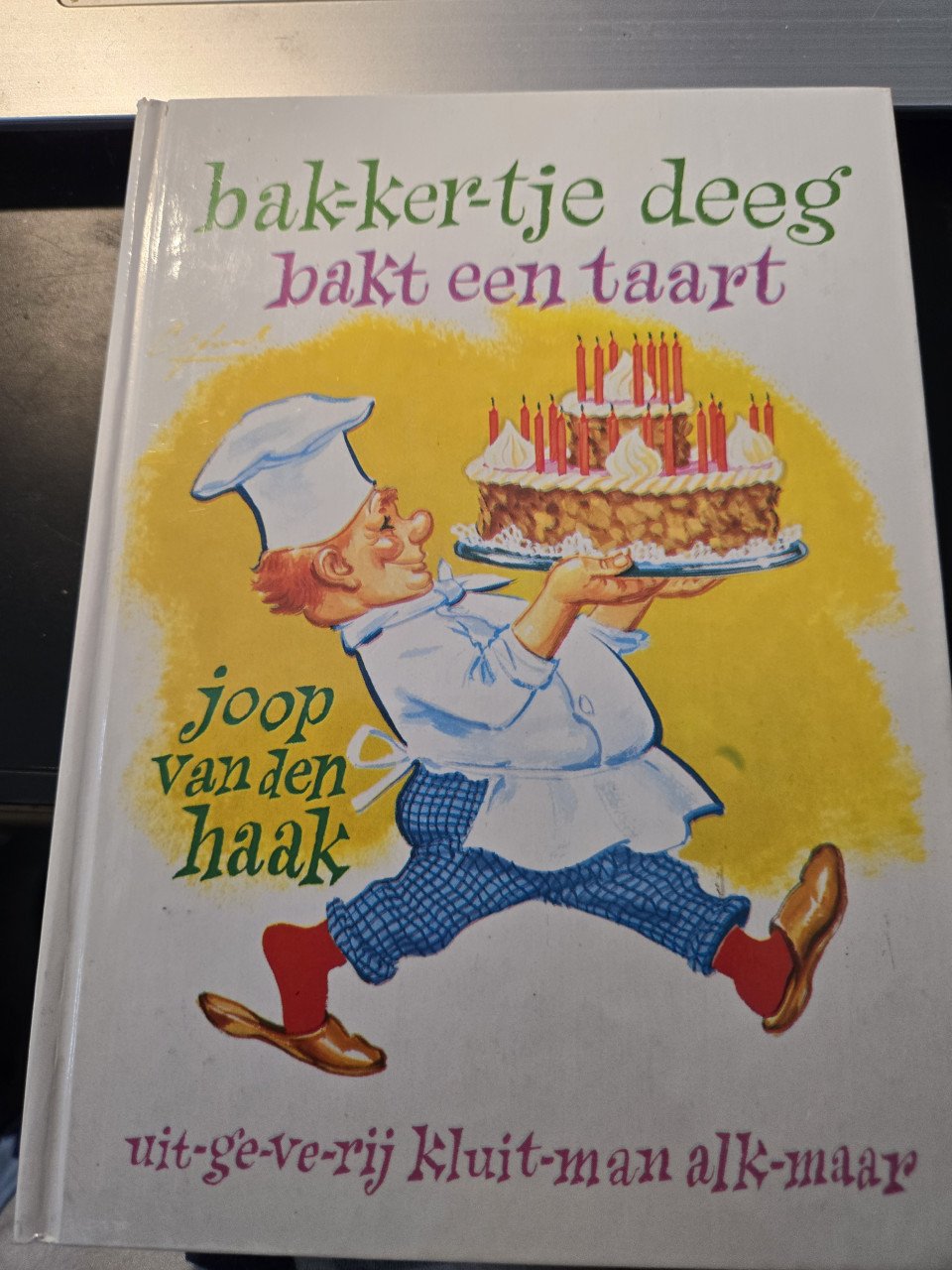 3 boekjes "Bak-ker-tje deeg van Joop van den Haak . Zeer nette staat
